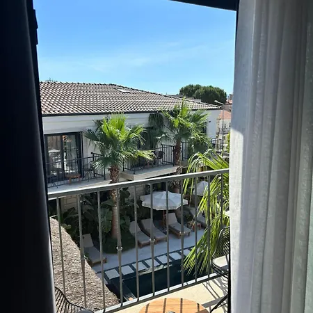 Surga Alaçatı Otel